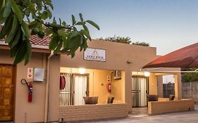 Apical Guesthouse
